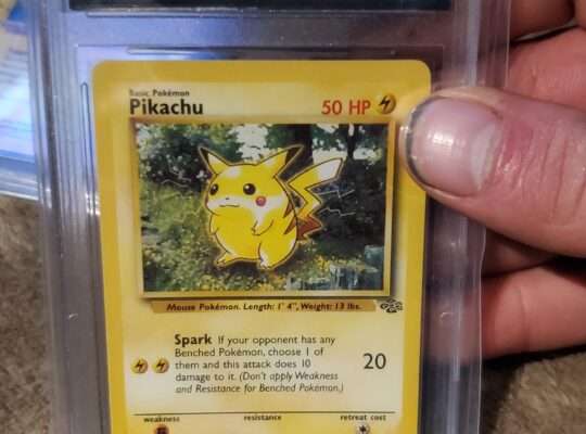 4x 1999 1st Edition Pikachu Jungle cards