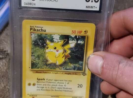 4x 1999 1st Edition Pikachu Jungle cards