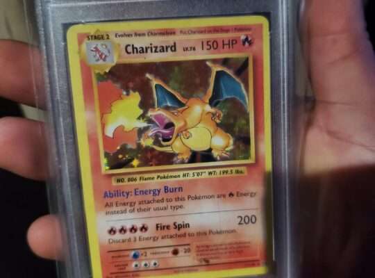 Rare 2016 Holo charizard XY pokemon card PSA 4