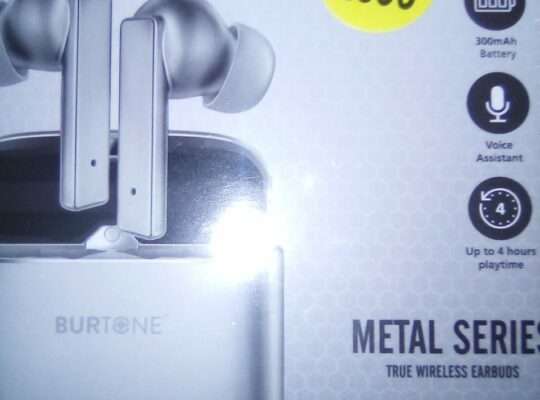 metal earbuds +Bluetooth speaker