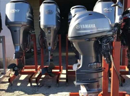 Outboard Yamaha 300hp , 15hp, 40hp and More